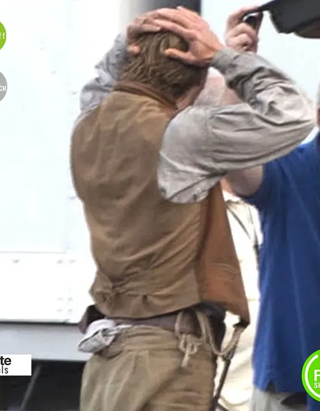 In The Heart Of The Sea Chris Hemsworth Brown Vest In The Heart Of The Sea Chris Hemsworth Brown Vest