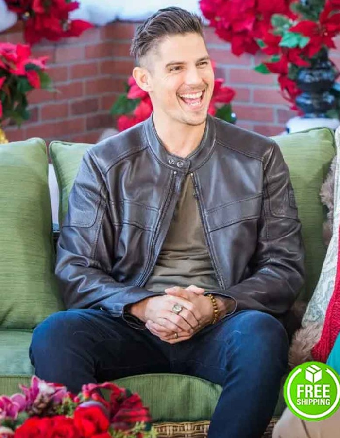 A VETERAN’S CHRISTMAS SEAN FARIS (JOE PETERSON) BROWN LEATHER JACKET