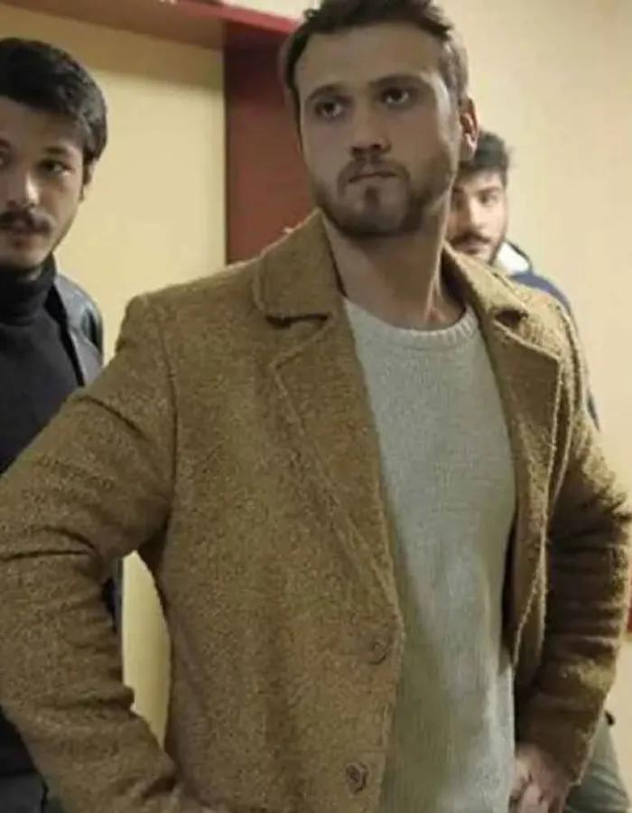 ÇUKUR SEASON 4 ARAS BULUT IYNEMLI (YAMAÇ KOÇOVALI) BROWN COAT