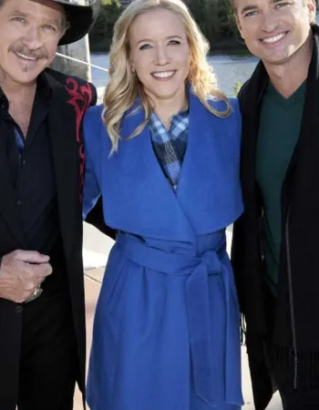 A NASHVILLE CHRISTMAS CAROL JESSY SCHRAM COAT