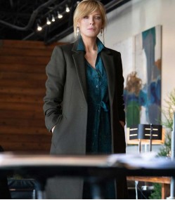 YELLOWSTONE BETH DUTTON TRENCH COAT