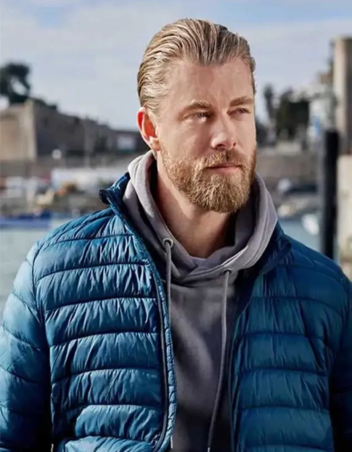 A Pinch Of Portugal 2023 Luke Mitchell (Russ) Blue Puffer Jacket A Pinch Of Portugal 2023 Luke Mitchell (Russ) Blue Puffer Jacket