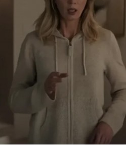 Pain Hustlers Emily Blunt White Jacket