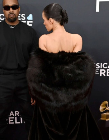 Bianca Censori Grammys Black Fur Coat Outfit Bianca Censori Grammys Black Fur Coat Outfit