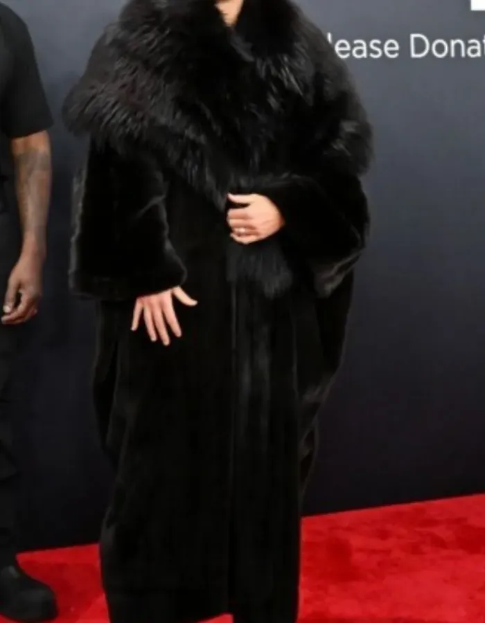 Bianca Censori Grammys Black Fur Coat Outfit Bianca Censori Grammys Black Fur Coat Outfit