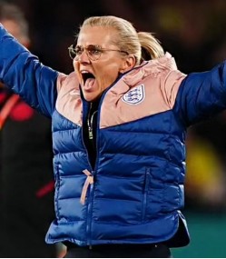 England Lionesses Puffer Hooded Jacket