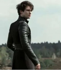 The Sandman season 2 Tom Sturridge Black Jacket