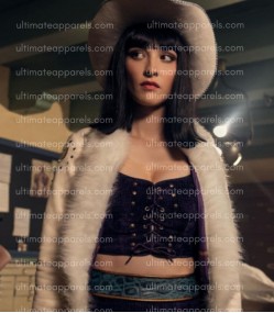 One Piece S02 Lera Abova Miss All Sunday White Fur Trench Coat